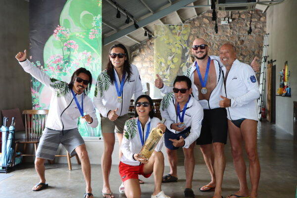 Foreign athletes experience charm of Huaniao Island in Shengsi
